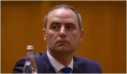 Ministrul Finanţelor, despre creșterea salariului minim: "Mai degrabă nu. Economia e în decelerare"