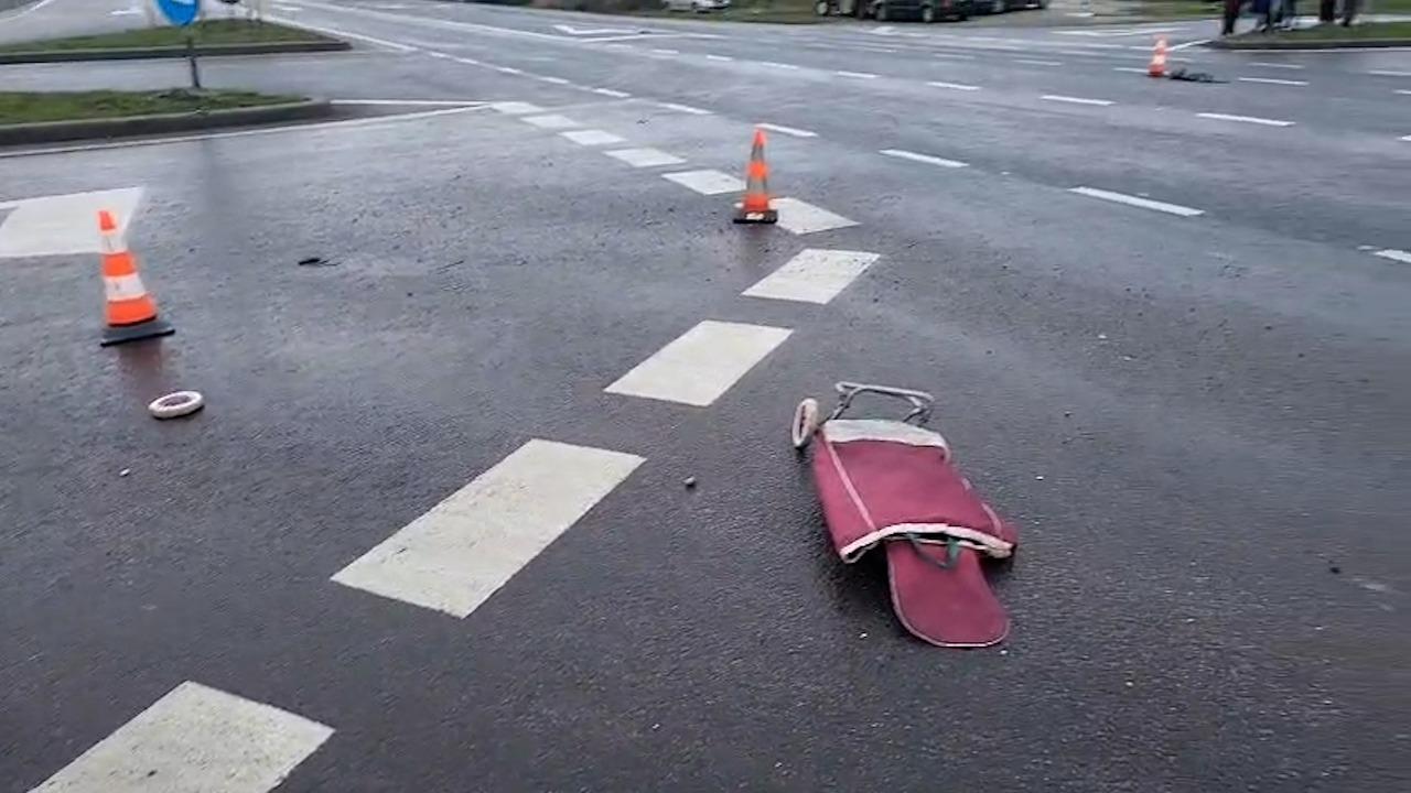 Femeie lovită de o maşină şi aruncată sub roţile unui TIR în Mehedinţi. A fost târâtă 500 de metri