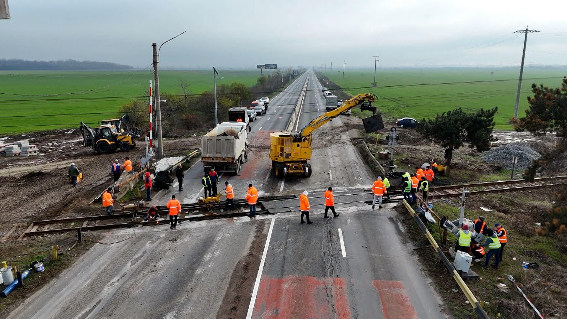 Circulaţia pe două şosele cu trafic intens, închisă. Rutele alternative pentru DN1 şi DN7