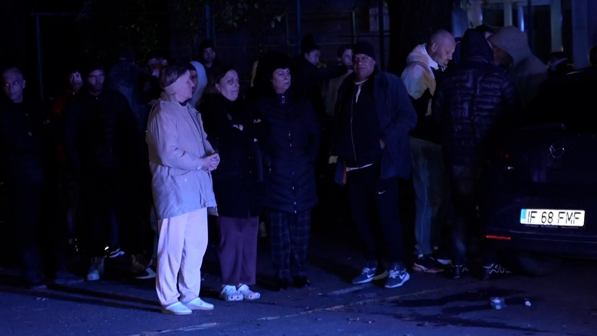 Filmul exploziei din Buftea. O butelie defectă a creat haos. "Uşile de la bucătărie le-am găsit în parcare"