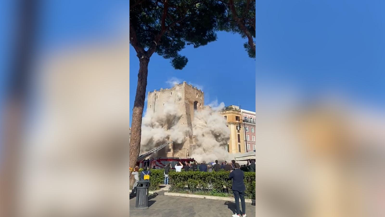 Turnul Torre dei Conti din Roma, prăbușit parțial în timpul lucrărilor de renovare: un muncitor rănit grav