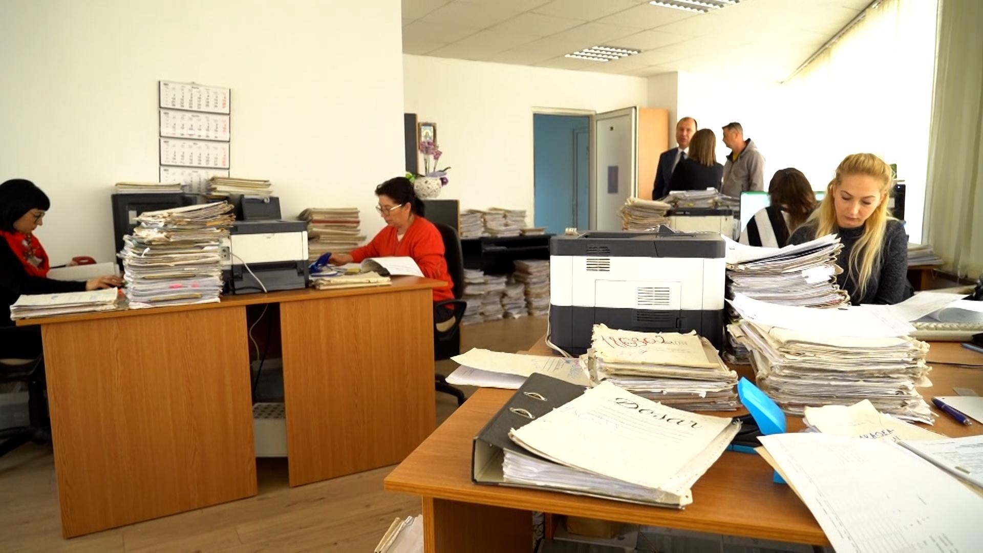 13.000 de bugetari concediaţi, potrivit acordului din Coaliţie. În ce domenii sunt excepţii