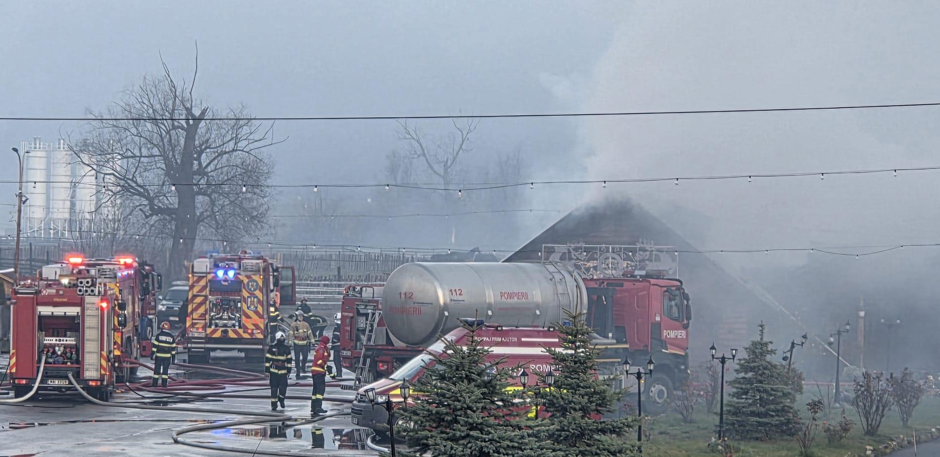 O femeie de 72 de ani a ars de vie într-o pensiune din Gura Humorului. Alte şapte persoane au fost evacuate