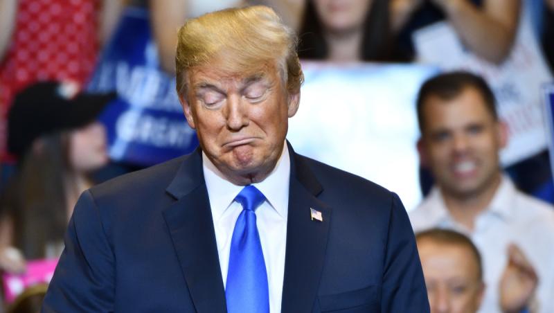 Trump anunţă că impune Venezuelei&nbsp;o blocadă totală care vizează petrolierele sancționate