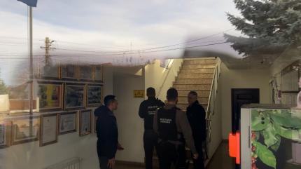 VIDEO Fabrică de acte româneşti pentru apropiaţi ai lui Putin. Notari şi avocaţi din Bucureşti, complici