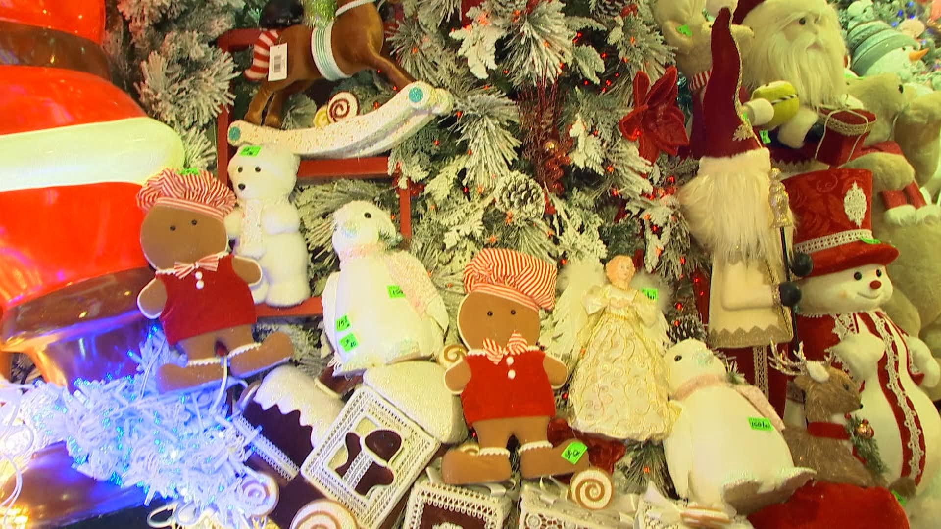 Cât costă să împodobeşti bradul de Crăciun, într-un apartament de 2 camere