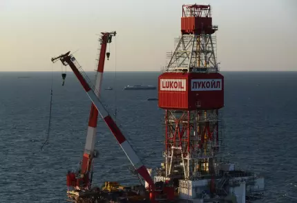 Ucraina susţine că a avariat o platformă Lukoil din Marea Caspiscă şi o navă FSB în urma unui atac cu drone