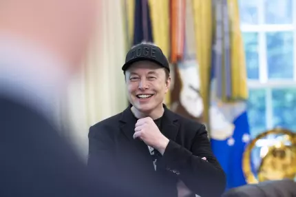 Averea lui Elon Musk a depășit 700 de miliarde de dolari și stabilește un nou record istoric