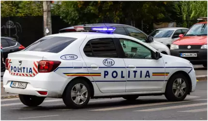 Femeie din Pitești, găsită înjunghiată în casă. Rudele susţin că s-ar fi sinucis