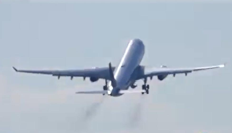 La un pas de tragedie pe cerul Franţei. Un avion de pasageri, obligat să aterizeze după 37 de minute