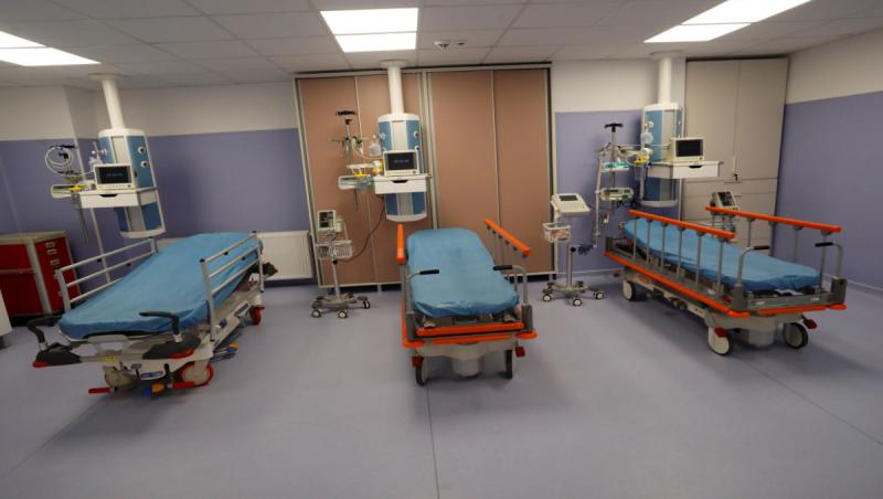 Medici revoltaţi de am&acirc;narea creşterii punctului pe serviciu medical: Vindecaţi-i voi pe pacienţi prin OUG-uri