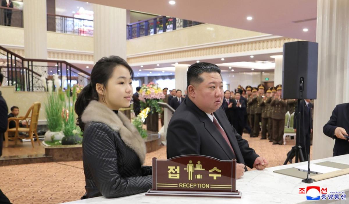Liderul nord-coreean Kim Jong-un și fiica sa au inaugurat un complex hotelier montan de lux