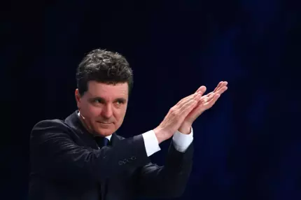 Nicuşor Dan începe bătălia pentru Servicii, Parchete şi Justiţie