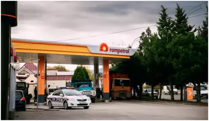Rompetrol ar putea opri temporar rafinăriile Petromidia și Vega, din februarie. Strategia pentru Petrobrazi