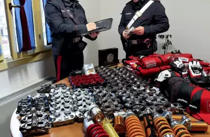 Jaf incredibil dat de un român la fabrica de motociclete Ducati. Aproape a pus frână programului de curse