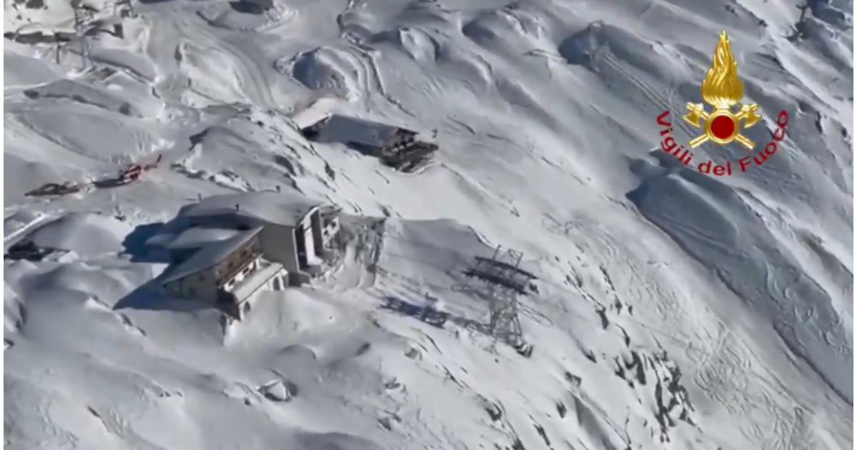 MAE: Cei trei români blocaţi în telecabină în Italia, evacuaţi. sunt într-o stare bună