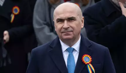 Bolojan le mulțumește românilor pentru sacrificiile făcute în 2025: Anul viitor putem depăşi greutăţile