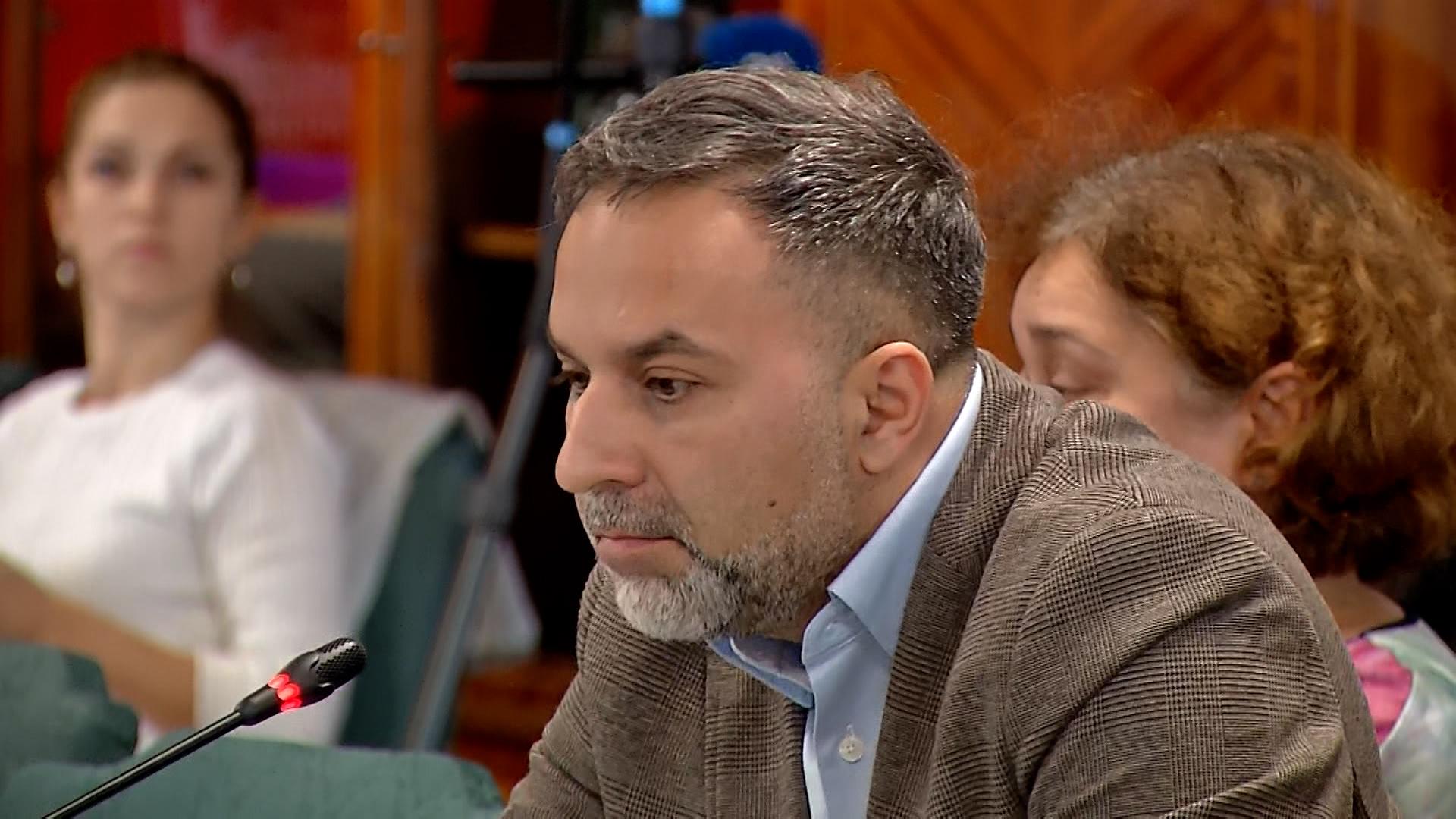 Când ar putea spera oamenii din Prahova că vor avea din nou apă. Audierea celor responsabili, un circ total