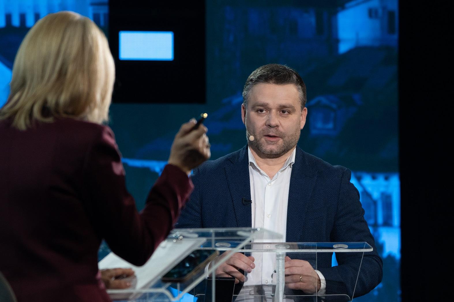 Declarațiile finale ale primilor clasați în sondaje, în Ediția specială Observator din această seară