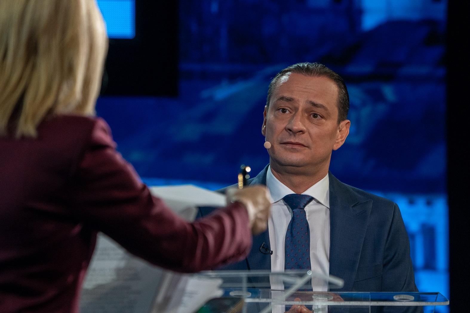 Declarațiile finale ale primilor clasați în sondaje, în Ediția specială Observator din această seară