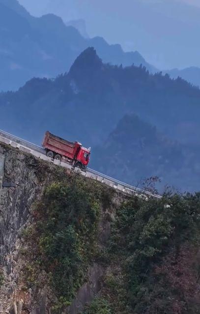 Locul din lume care dă fiori şoferilor. Cea mai mică greşeală te costă viaţa
