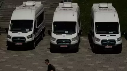 Parchetul European condus de Kovesi va fi sesizat cu privire la achiziţia microbuzelor electrice pentru elevi