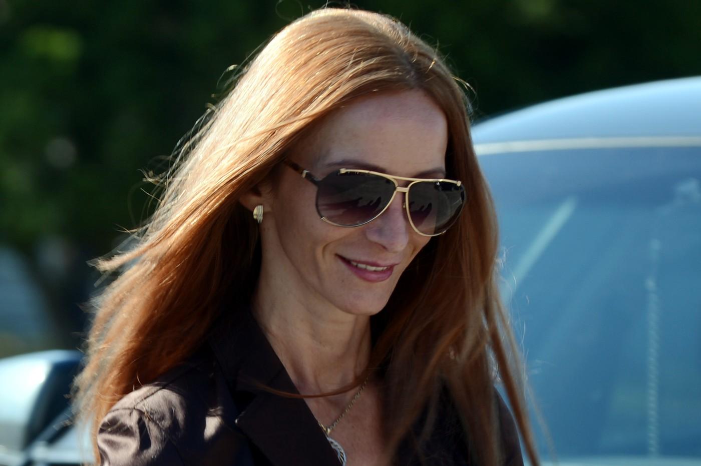 Din florăreasă, în una dintre cele mai căutate femei din Europa. Suma oferită de Eva unui asasin profesionist să-i ucidă soţul