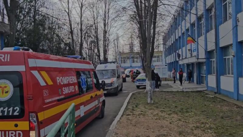 Un elev a pulverizat spray cu piper într-un liceu din Constanţa. 19 persoane au ajuns la spital. Adolescentul, preluat de poliţie