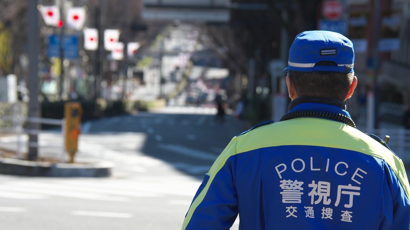 Cabina unui camion, înghiţit de o surpare de teren în apropiere de Tokyo, găsită după săptămâni. Şoferul de 74 de ani ar fi încă înăuntru