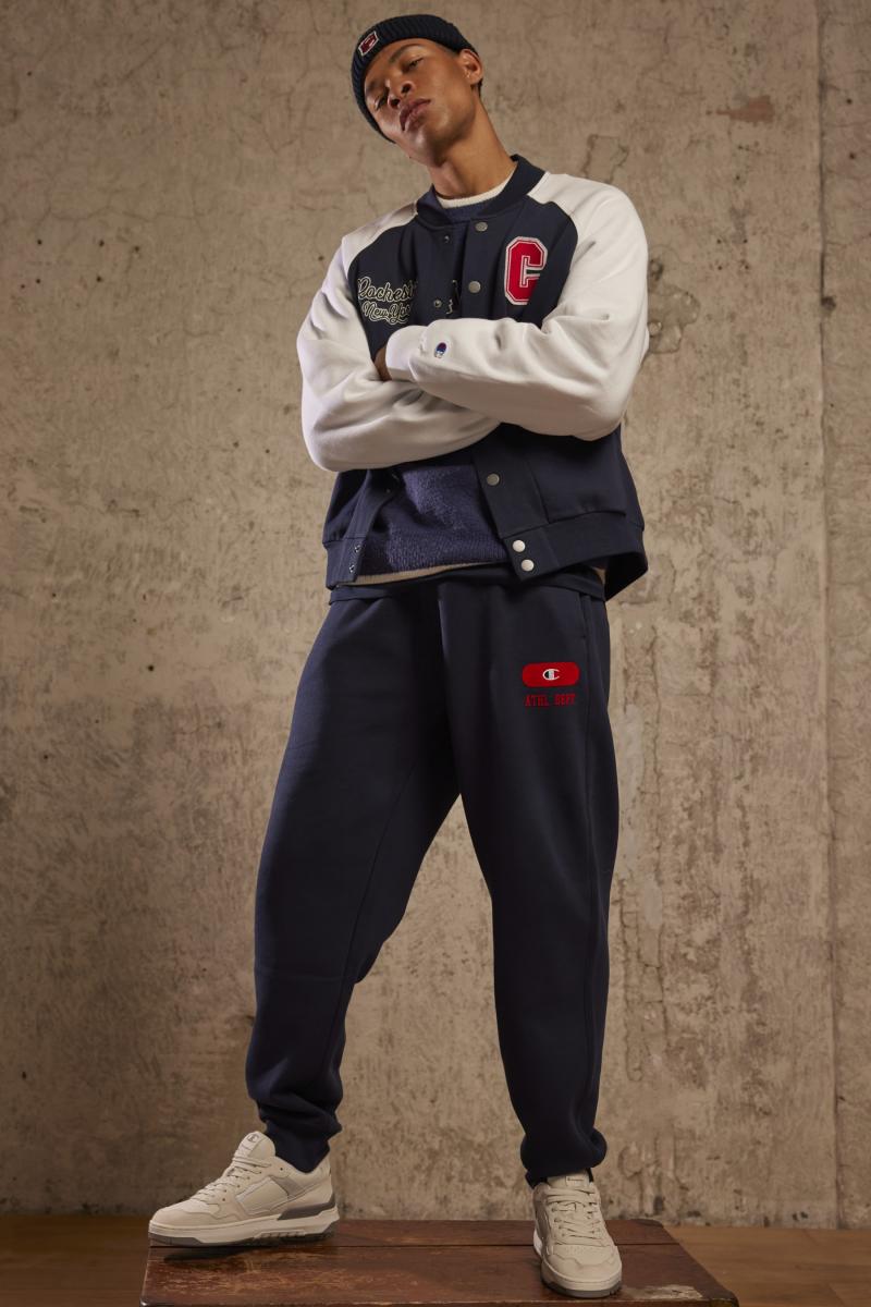 Îmbrăcăminte streetwear de primăvară – cum pot bărbații să îmbine confortul cu tendințele?