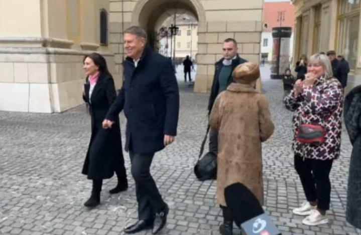 Klaus Iohannis a apărut astăzi în public pentru prima dată de la demisie.