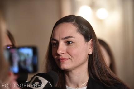 Deputații Monica Ionescu și Radu Ionescu, excluși din POT pentru "promovarea și încurajarea violenței"