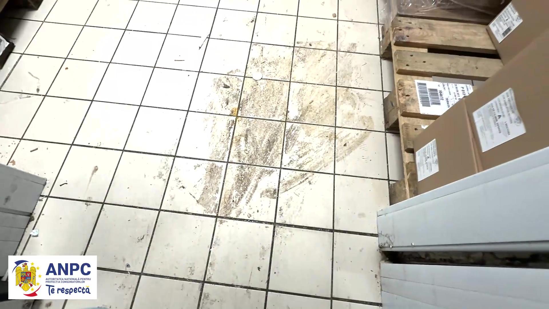 16 fast-food-uri şi magazine din Mall Băneasa, închise temporar de ANPC: mizerie în bucătării, produse expirate, frigidere insalubre