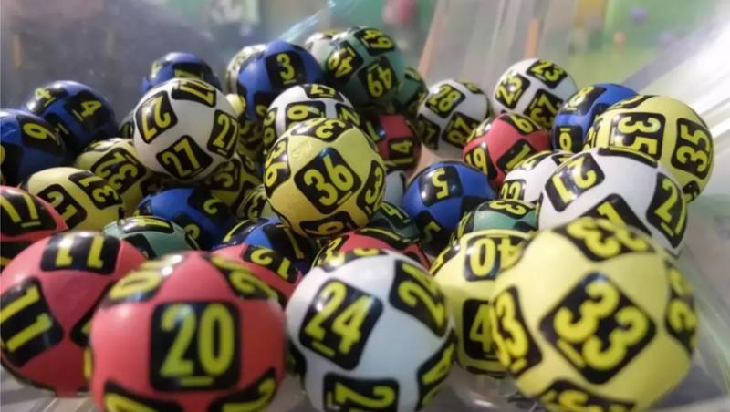 Rezultate LOTO 6/49 duminică 2 februarie 2025, ora 18:50. Numerele câştigătoare la loto azi