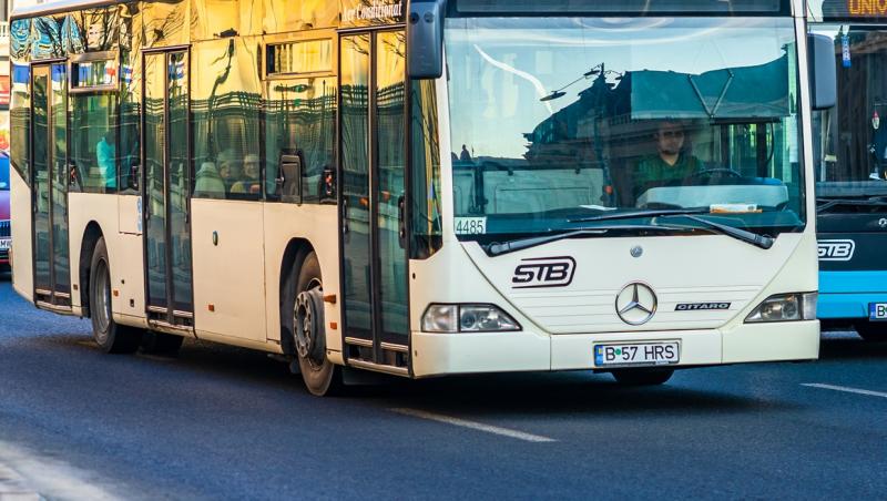 Autobuz STB cu 10 pasageri, implicat într-un accident la Balotești. Două persoane au rămas încarcerate