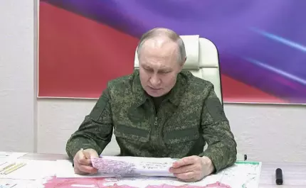 De ce a purtat Putin pentru prima dată camuflaj militar în Kursk: "A făcut un tur al victoriei" De ce a purtat Putin pentru prima dată camuflaj militar în Kursk: "A făcut un tur al victoriei"
