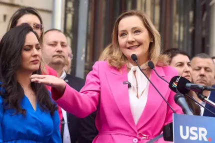 Elena Lasconi, întrebată dacă se va retrage pe ultima sută de metri: "Nicușor Dan este în scădere, eu în creștere" Elena Lasconi, întrebată dacă se va retrage pe ultima sută de metri: "Nicușor Dan este în scădere, eu în creștere"
