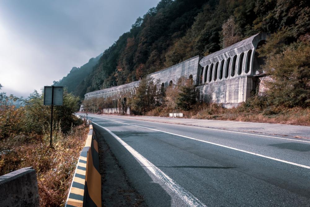 Traficul pe Valea Oltului va fi restricţionat timp de o lună, începând de luni. În ce intervale se va circula