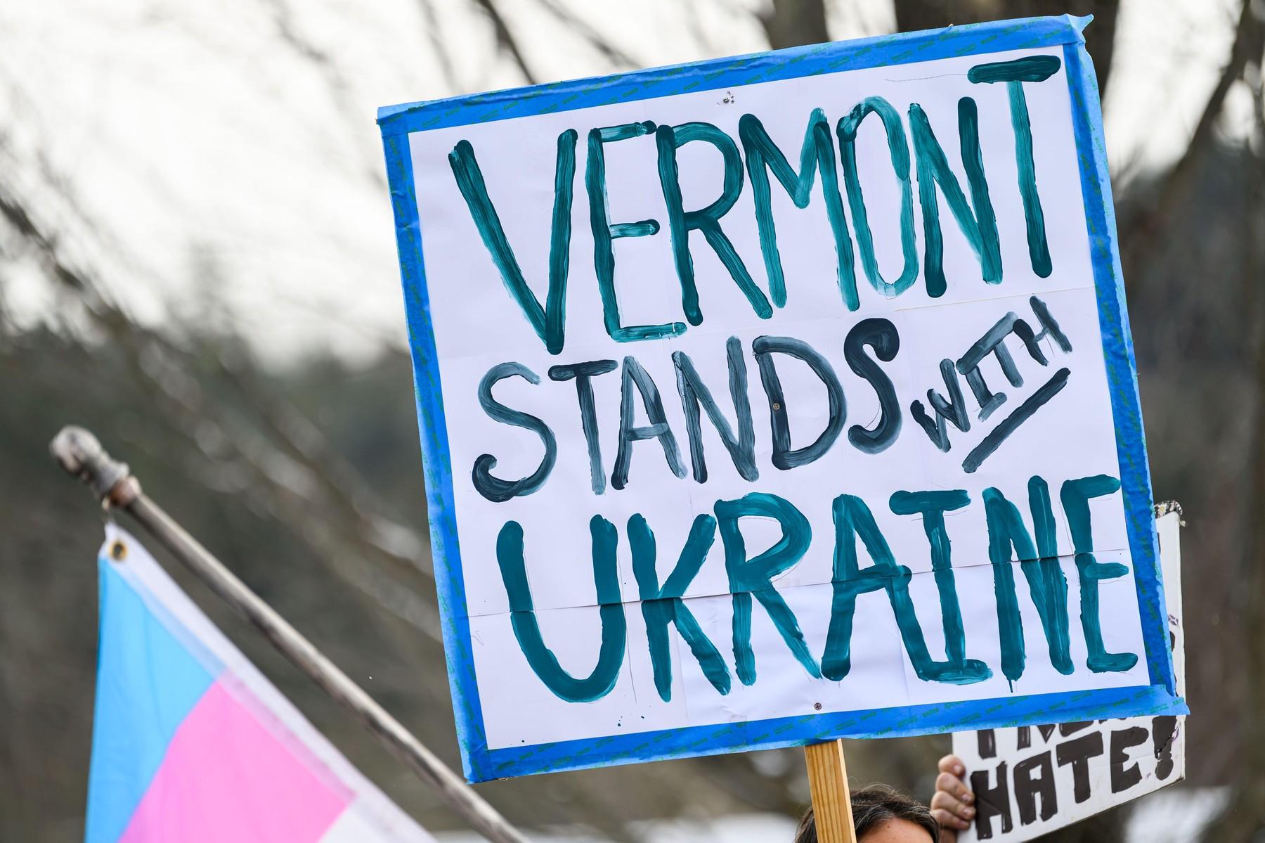 JD Vance, aşteptat de manifestanţi pro-Ucraina într-o staţiune din Vermont. Familia lui a fost mutată într-un loc secret