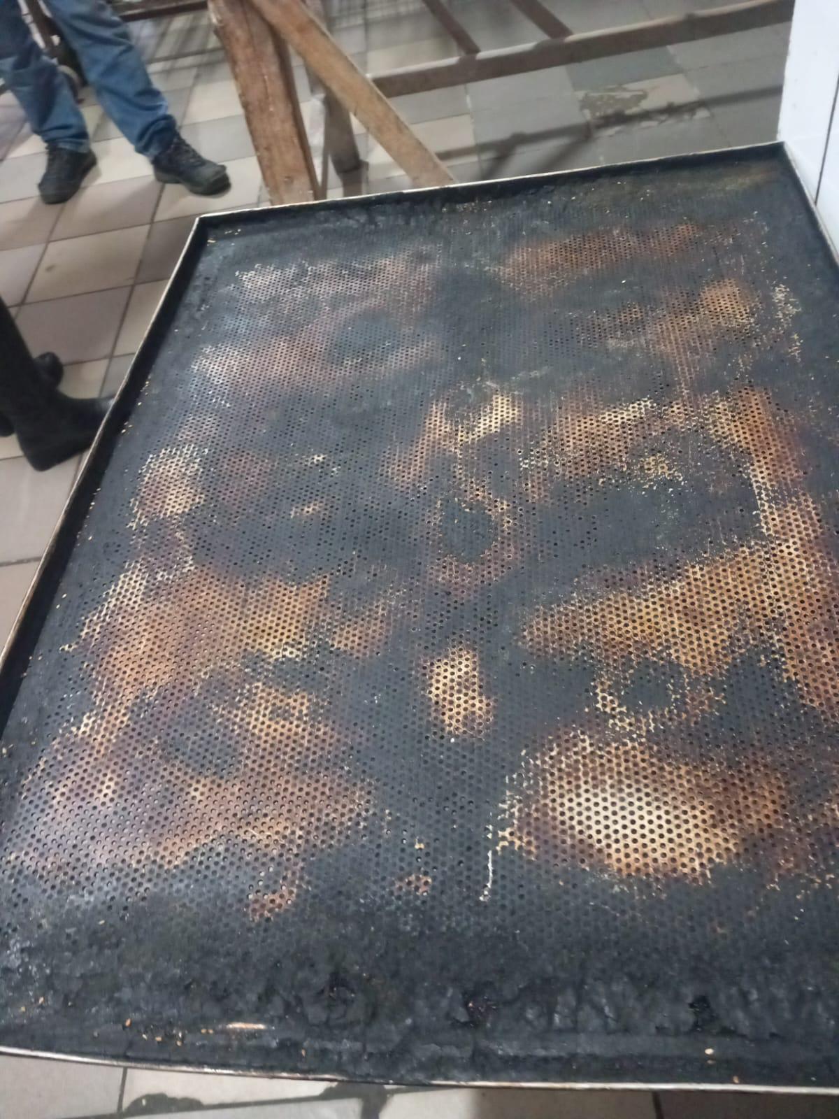 Brutărie din Iaşi, închisă de ANPC. Inspectorii, surprinşi de ce au descoperit: "Gândacii erau eclipsați de șobolani"