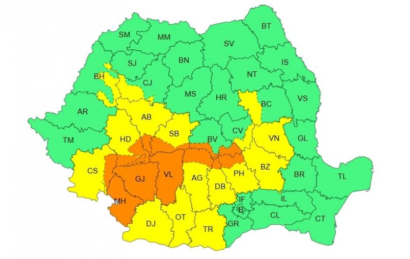 Cod portocaliu şi galben de vreme rea până sâmbătă. Sunt aşteptate ploi abundente şi vânt în toată ţara Cod portocaliu şi galben de vreme rea până sâmbătă. Sunt aşteptate ploi abundente şi vânt în toată ţara
