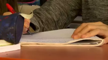 Peste 100.000 de elevi se pregătesc pentru a susţine examenul de Evaluare Naţională 2025 Peste 100.000 de elevi se pregătesc pentru a susţine examenul de Evaluare Naţională 2025