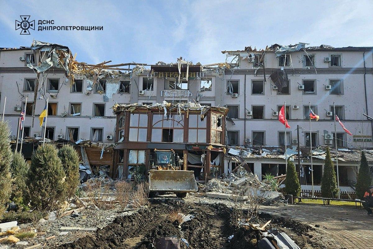 Hotel din Ucraina, în care se aflau americani și britanici, lovit de o rachetă balistică rusească: 4 morți și 31 de răniți.