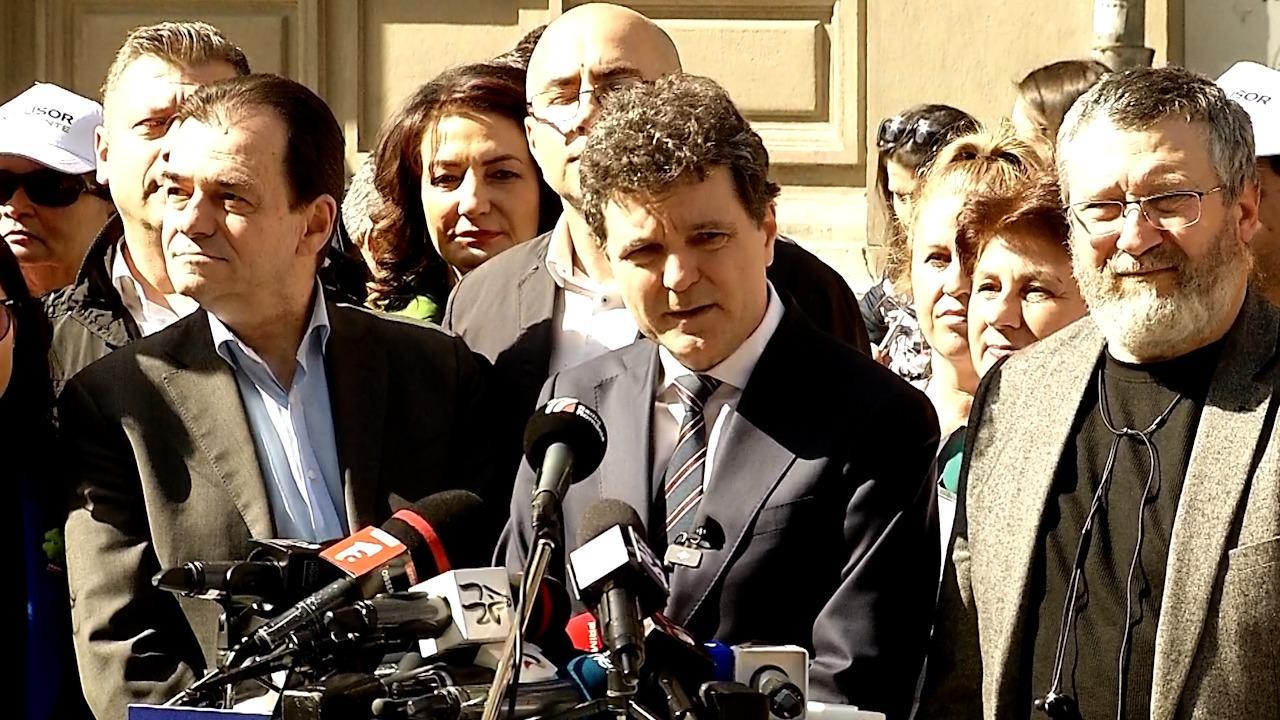 Nicușor Dan şi-a depus candidatura