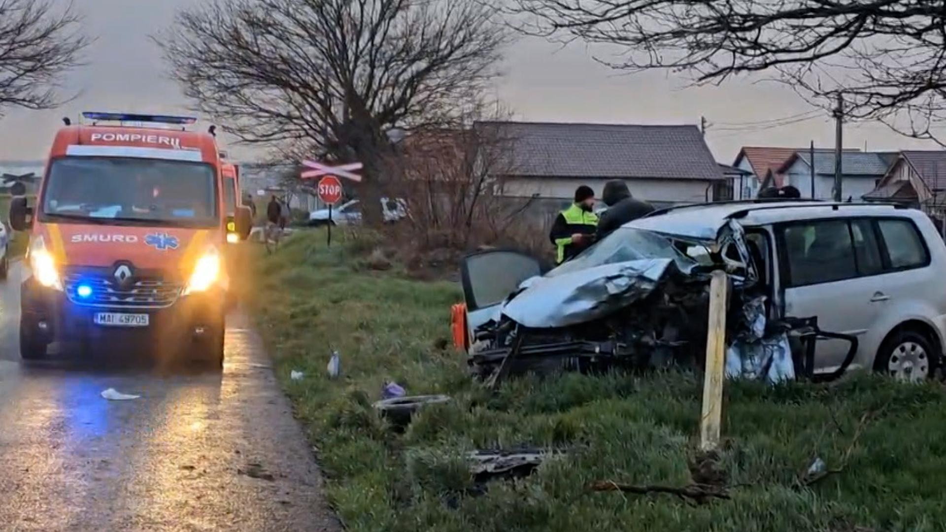 "Mi-a murit în ochii mei. L-am văzut cum şi-a dat suflarea". Mama lui Vali, martoră a cruntului accident de la Lumina