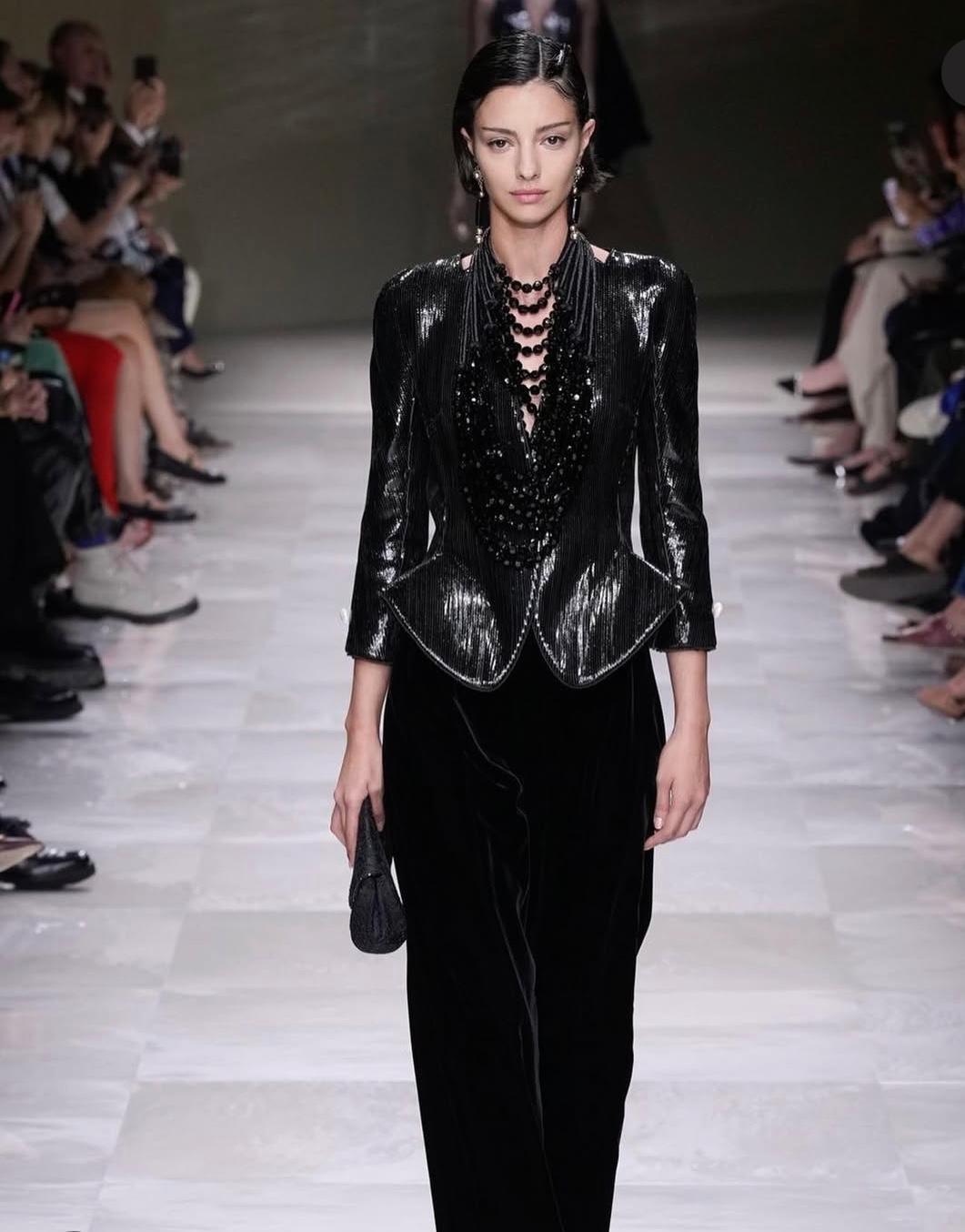 "Odihnește-te în pace, îngerule". Modelul Lucy Markovic a murit la 27 de ani, după o luptă cruntă cu o afecţiune rară a creierului