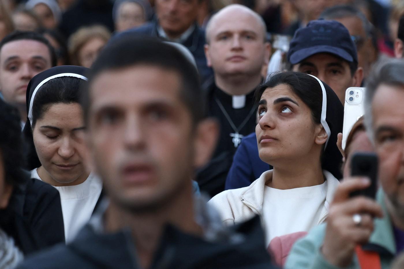 Omagiu adus Papei Francisc în Piața Sfântul Petru