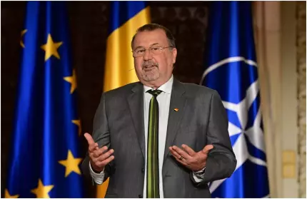 John Ion Banu, de părere că fiecare român ar trebui să aibă "două-trei arme": "Câţi ostaşi poate să aducă Rusia? 500.000? Noi suntem 18 milioane John Ion Banu, de părere că fiecare român ar trebui să aibă "două-trei arme": "Câţi ostaşi poate să aducă Rusia? 500.000? Noi suntem 18 milioane