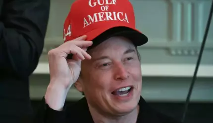 Elon Musk, înlocuit ca CEO de la Tesla? Acţiunile companiei au scăzut după anunţ - WSJ Consiliul director de la producătorul american de automobile electrice Tesla a început căutările pentru un nou director general, pe măsură ce actualul CEO, Elon Musk, s-a concentrat pe atribuţiile sale guvernamentale