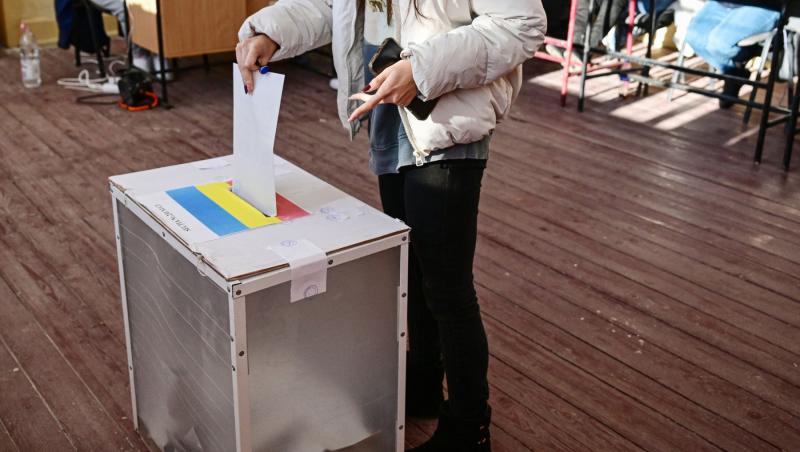 Exit-poll-uri la alegerile prezidenţiale. Cine face duminică sondaje la ieşirea de la urne